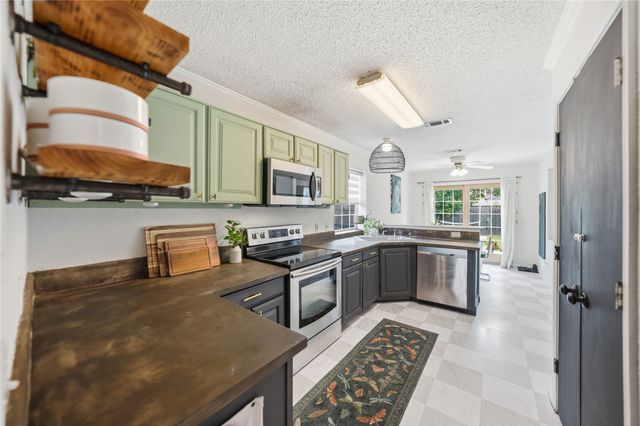 6924 Wooddale Drive, Watauga, TX 76148