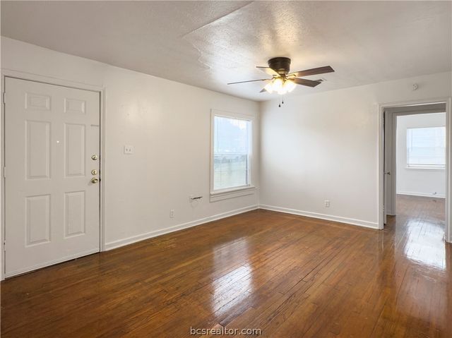 507 Dogwood Street, College Station, TX 77840
