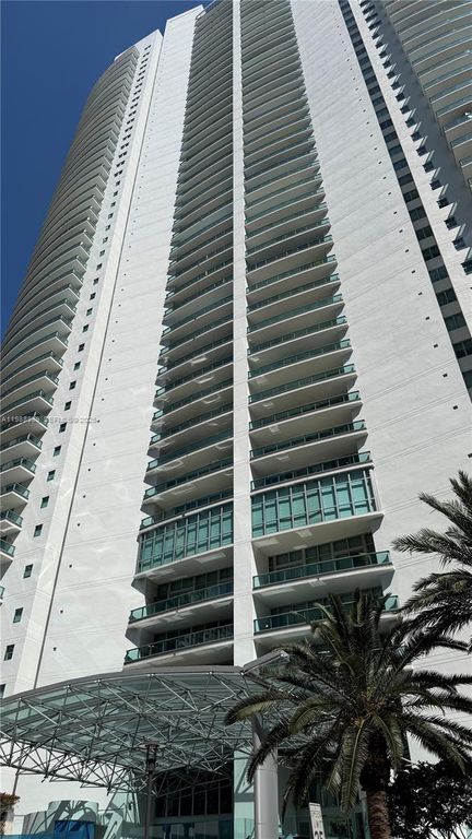 1331 Brickell Bay Dr 3203, Miami, FL 33131