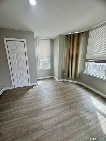 124 Meriden Road, Waterbury, CT 06705