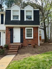7721 Kingsberry Court, Raleigh, NC 27615