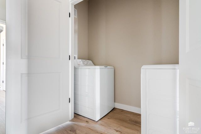 5525 Goheen Drive, Manhattan, KS 66503