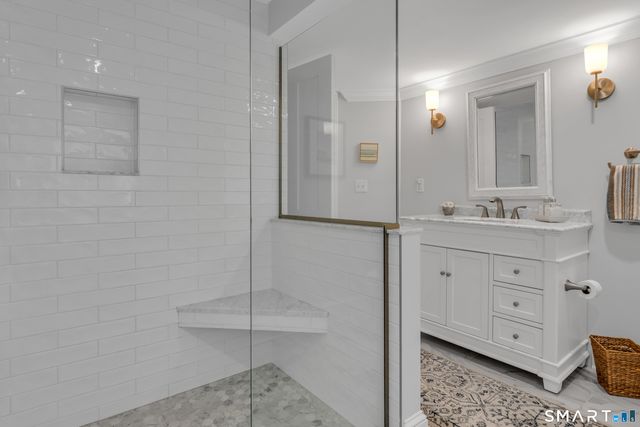 395 Boston Post Road, Madison, CT 06443