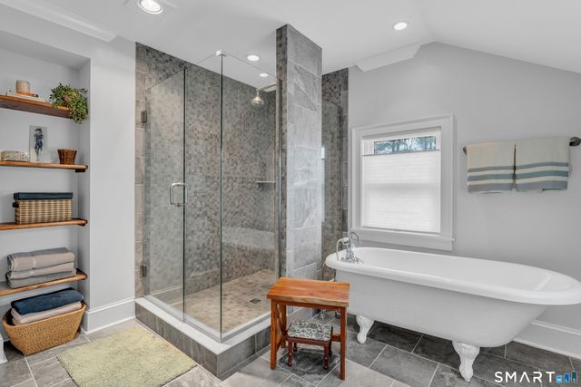 395 Boston Post Road, Madison, CT 06443