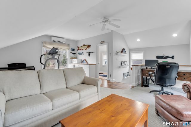 395 Boston Post Road, Madison, CT 06443