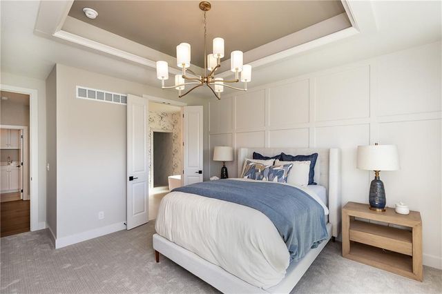 18617 Mohawk Lane, Overland Park, KS 66085