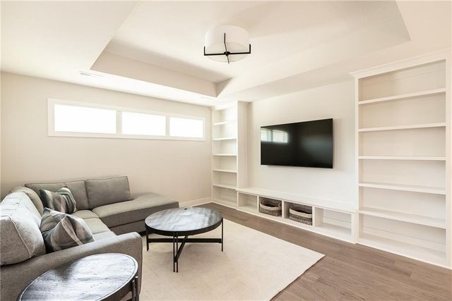 18617 Mohawk Lane, Overland Park, KS 66085