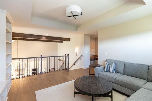 18617 Mohawk Lane, Overland Park, KS 66085