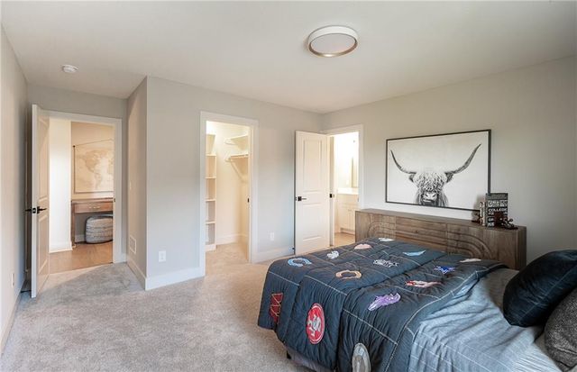 18617 Mohawk Lane, Overland Park, KS 66085