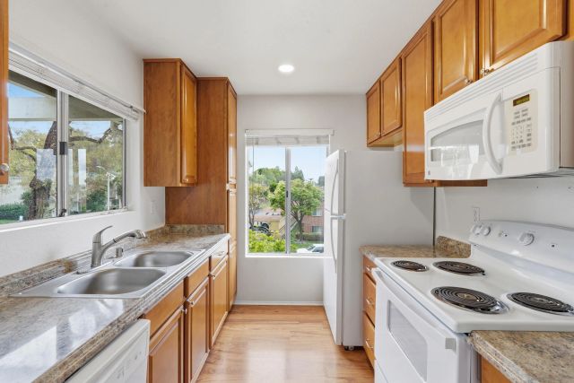 236 Diamond Way Unit 250, Vista, CA 92083
