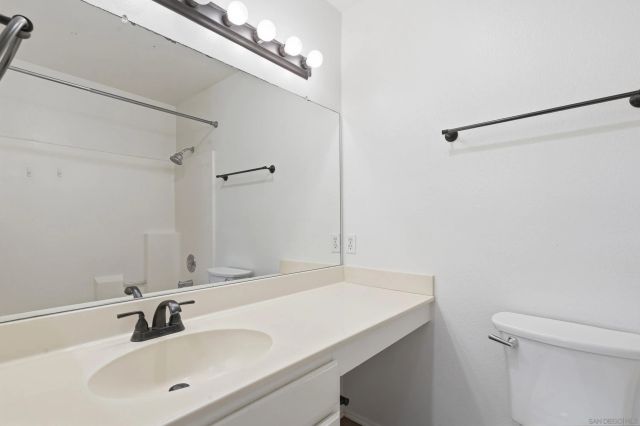 236 Diamond Way Unit 250, Vista, CA 92083