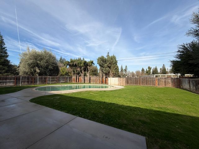 1237 De Cesari Avenue, Madera, CA 93637
