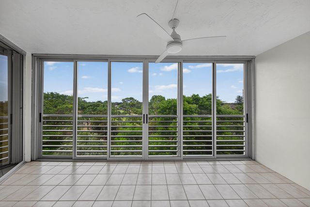 3503 Oaks Way 505, Pompano Beach, FL 33069