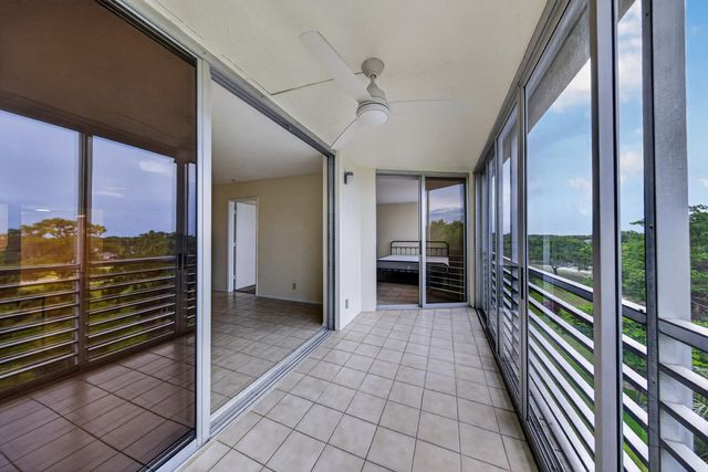 3503 Oaks Way 505, Pompano Beach, FL 33069