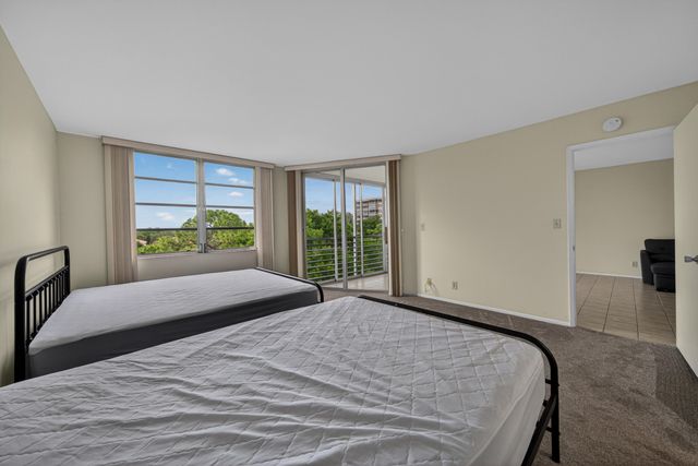 3503 Oaks Way 505, Pompano Beach, FL 33069