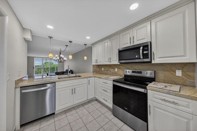 3503 Oaks Way 505, Pompano Beach, FL 33069