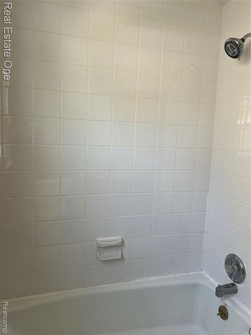 2014 Brockton Avenue, Royal Oak, MI 48067