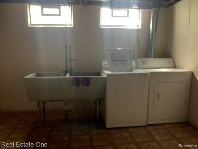 2014 Brockton Avenue, Royal Oak, MI 48067