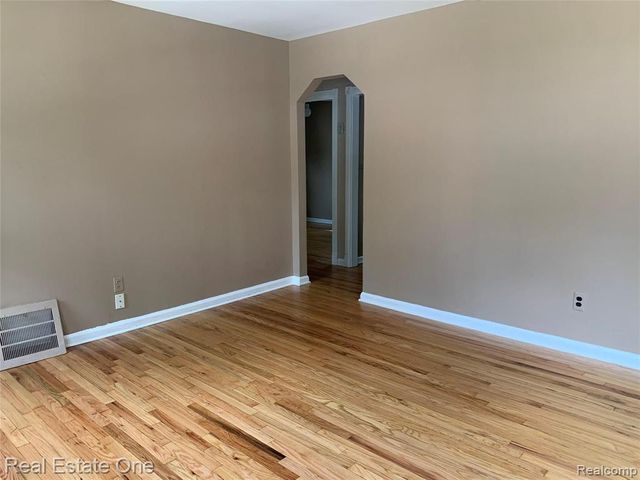 2014 Brockton Avenue, Royal Oak, MI 48067