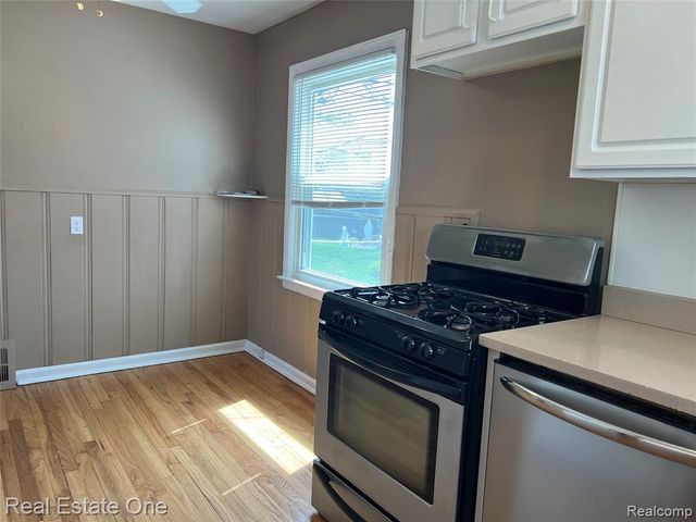 2014 Brockton Avenue, Royal Oak, MI 48067