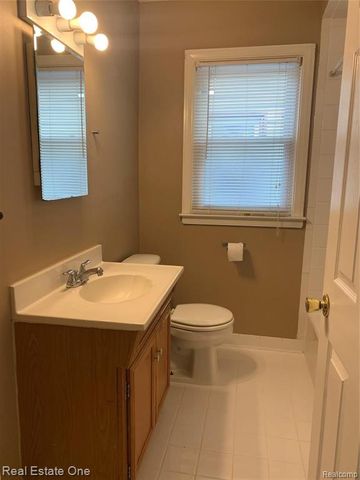 2014 Brockton Avenue, Royal Oak, MI 48067