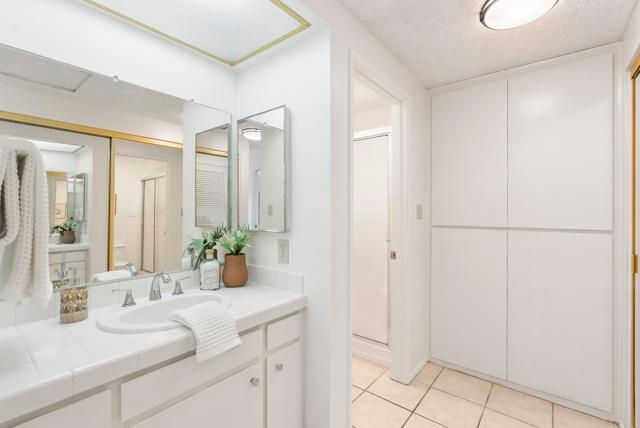 1025 Martina Court, San Marcos, CA 92078