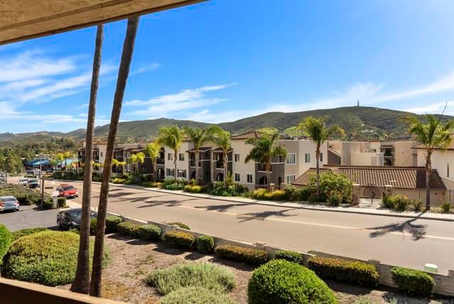 1025 Martina Court, San Marcos, CA 92078