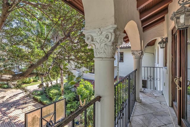 3462 N Moorings Way, Miami, FL 33133