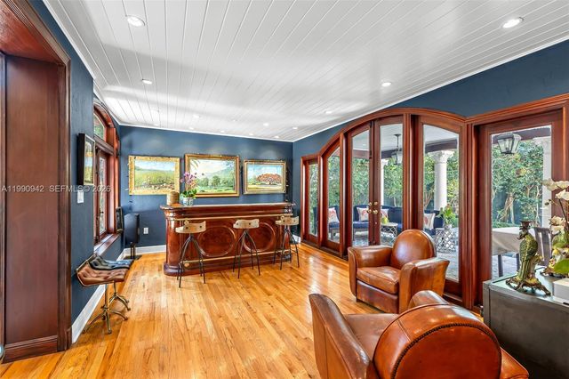 3462 N Moorings Way, Miami, FL 33133