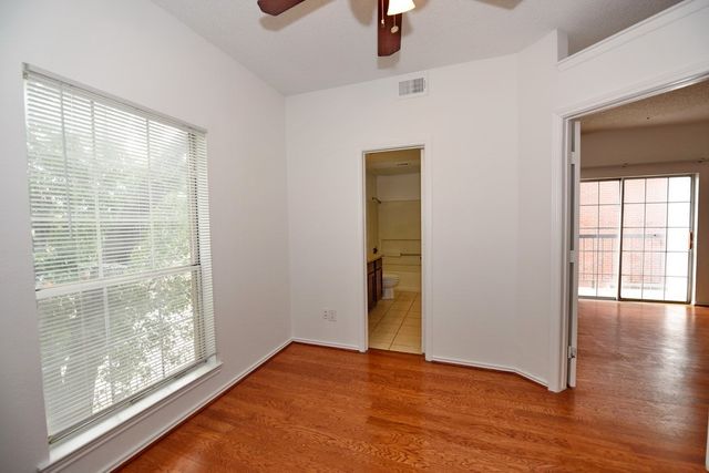 3701 Cedarplaza Lane 210, Dallas, TX 75209