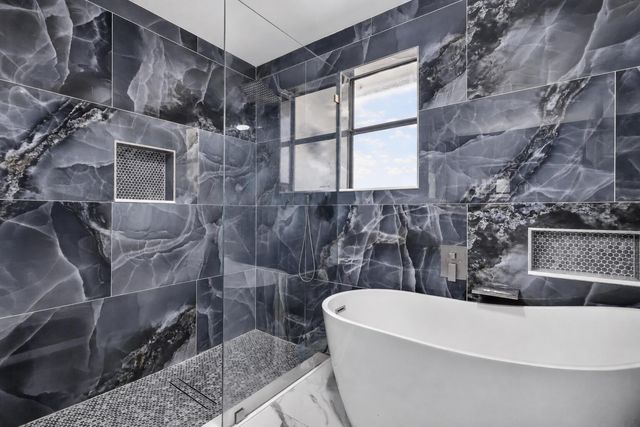 1055 NW 18th Avenue, Delray Beach, FL 33445