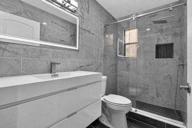 1055 NW 18th Avenue, Delray Beach, FL 33445