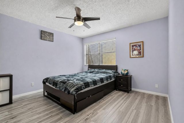 1055 NW 18th Avenue, Delray Beach, FL 33445