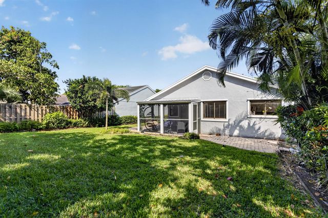 1055 NW 18th Avenue, Delray Beach, FL 33445
