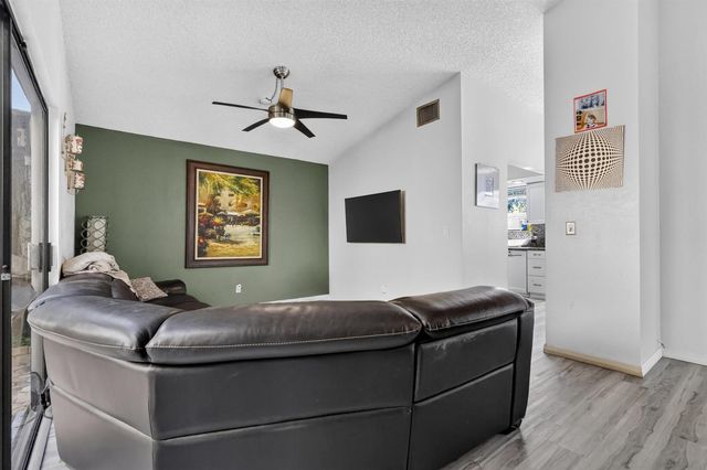 1055 NW 18th Avenue, Delray Beach, FL 33445