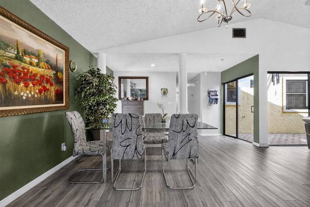 1055 NW 18th Avenue, Delray Beach, FL 33445