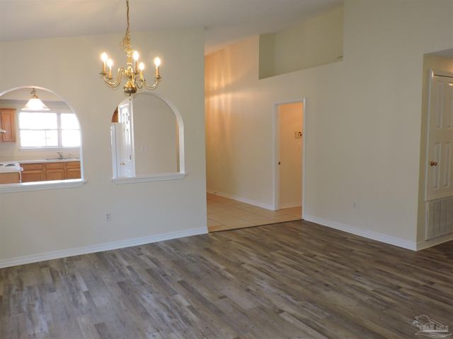 2513 Gulf Breeze Ave, Pensacola, FL 32507