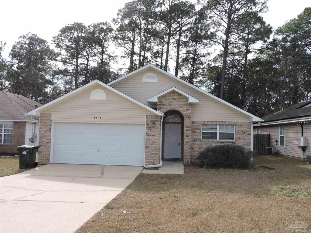 2513 Gulf Breeze Ave, Pensacola, FL 32507