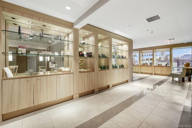 1 Renaissance Square 15E, White Plains, NY 10601