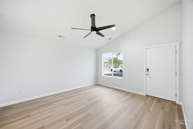 92 N Tideberry Ave, Kuna, ID 83634