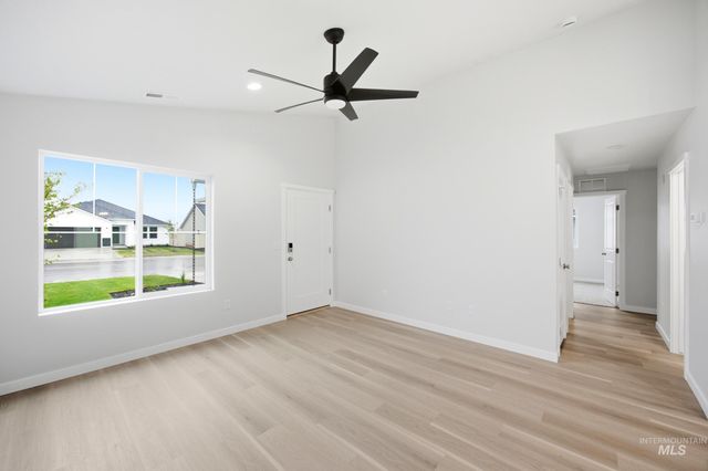 92 N Tideberry Ave, Kuna, ID 83634