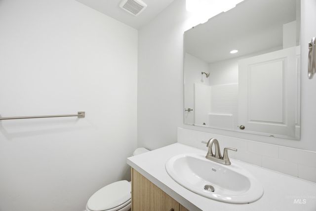 92 N Tideberry Ave, Kuna, ID 83634