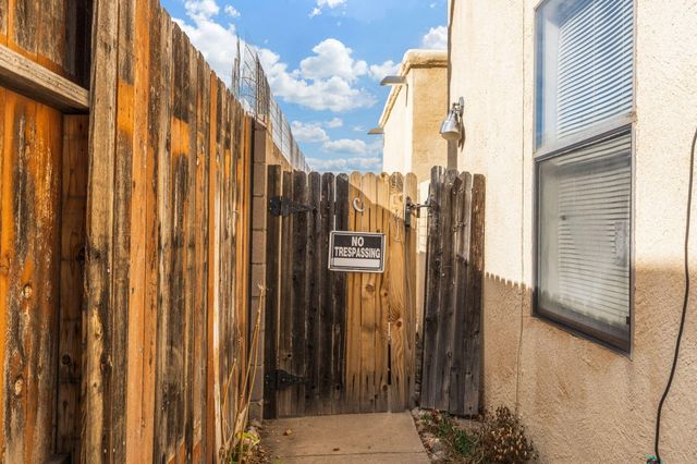 2905 PALO VERDE Drive NE, Albuquerque, NM 87112