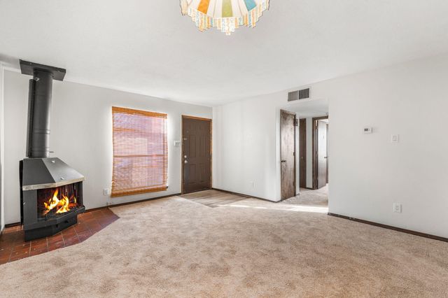 2905 PALO VERDE Drive NE, Albuquerque, NM 87112