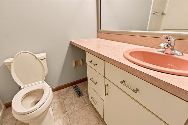 1614 Shenandoah Court, South Whitehall Twp, PA 18104