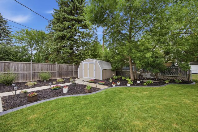 1232 15th Street N, Moorhead, MN 56560