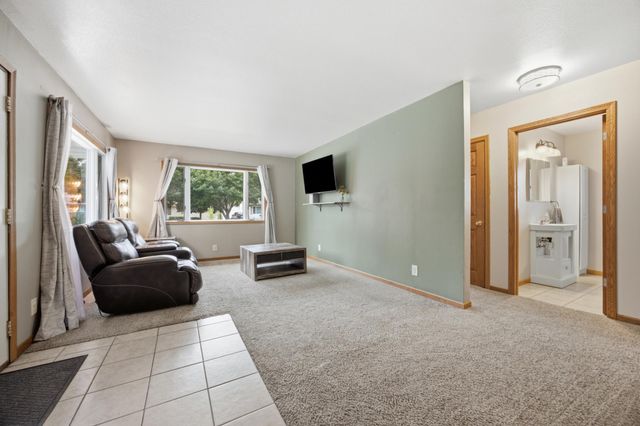 1232 15th Street N, Moorhead, MN 56560