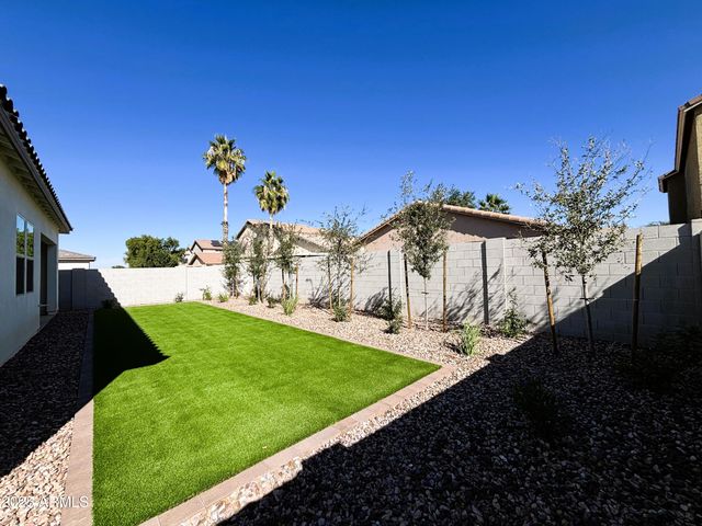 40129 N Alameda Drive, San Tan Valley, AZ 85140