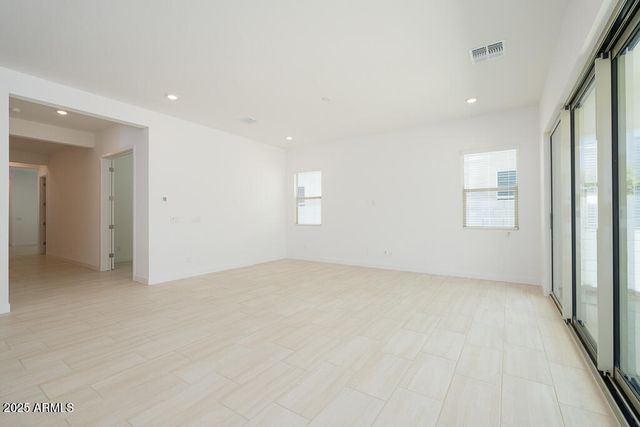 40129 N Alameda Drive, San Tan Valley, AZ 85140