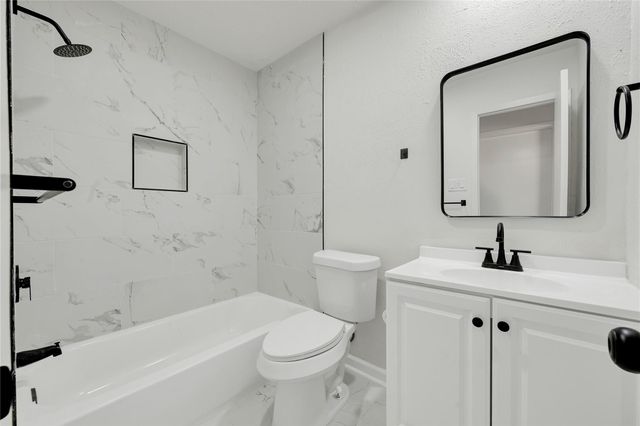 15615 Raven Trail, Houston, TX 77489